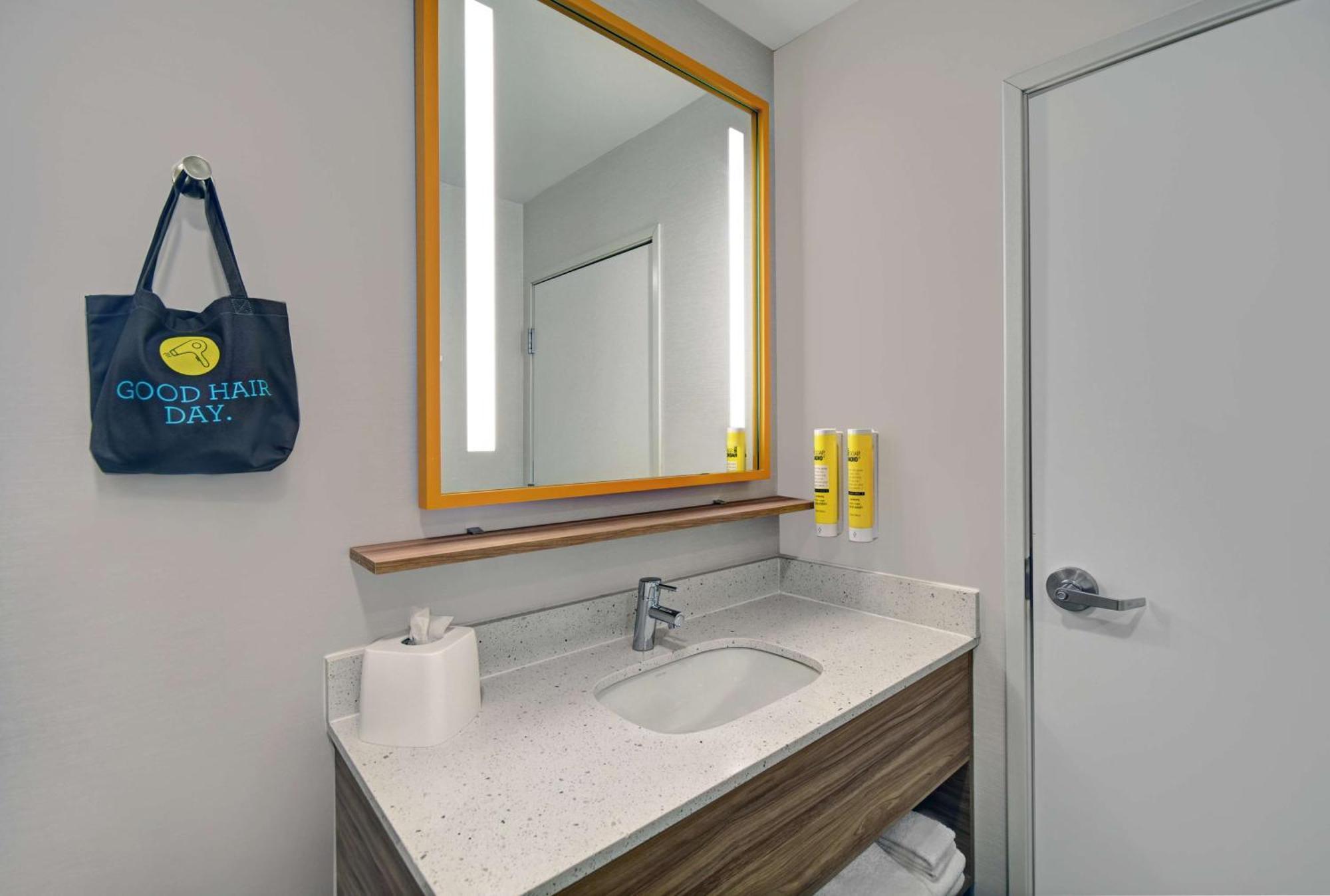 Tru By Hilton Gaylord, Mi Hotell Eksteriør bilde