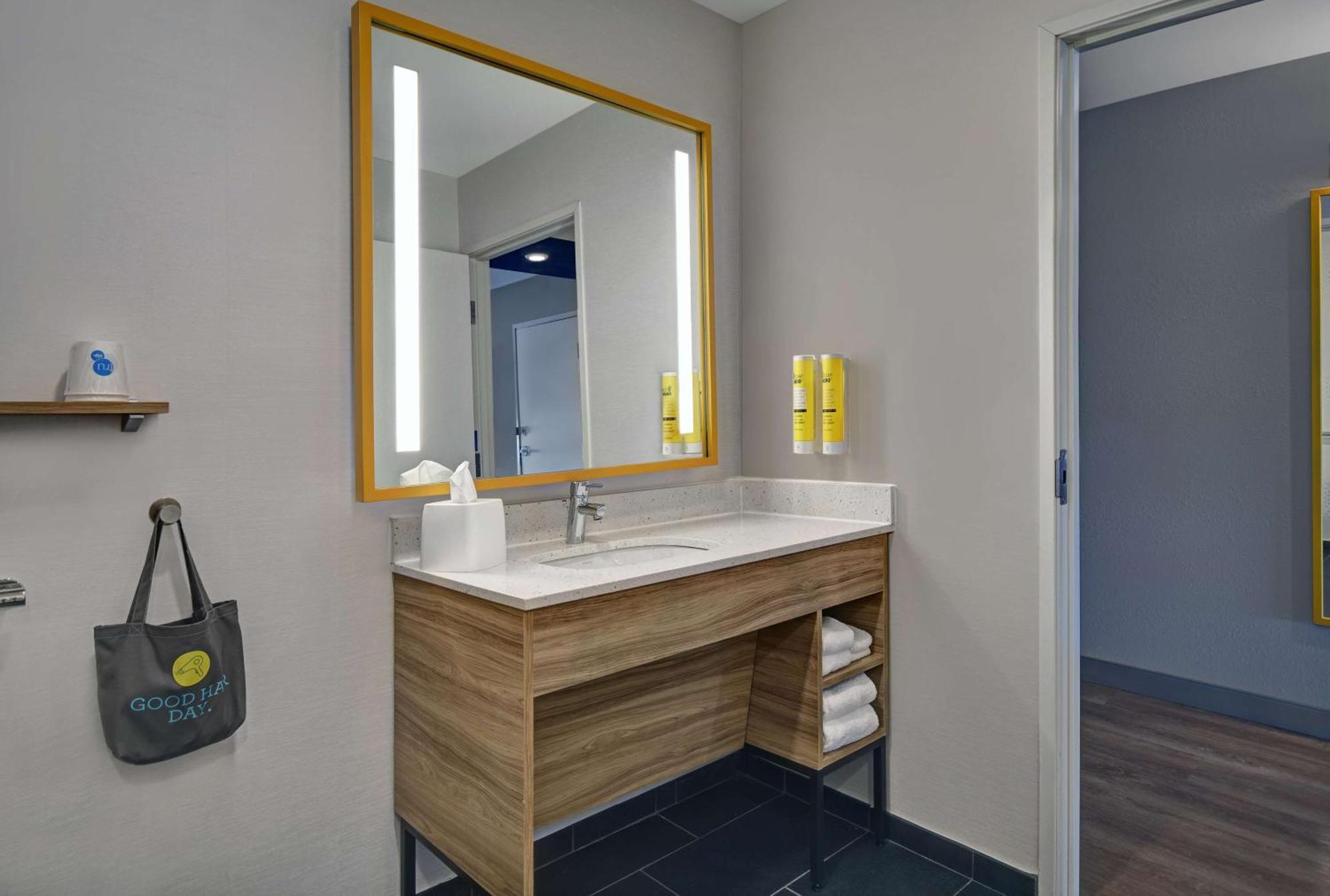 Tru By Hilton Gaylord, Mi Hotell Eksteriør bilde